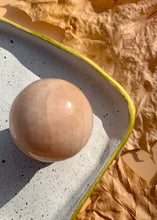 Load image into Gallery viewer, Morganite Peach Rare Sphere - Dragon Mama Crystals 