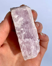 Load image into Gallery viewer, Kunzite Raw - Dragon Mama Crystals 
