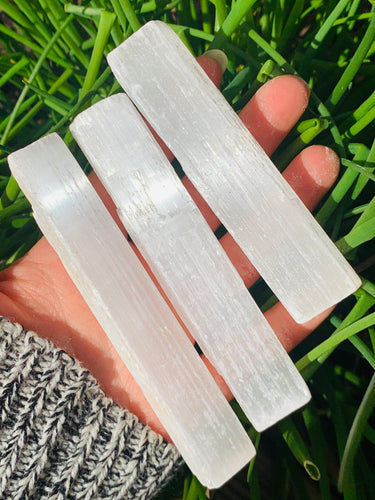 Selenite Raw - Dragon Mama Crystals 