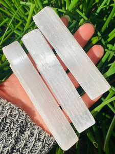 Selenite Raw - Dragon Mama Crystals 