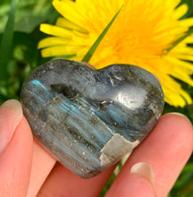 Load image into Gallery viewer, Labradorite Heart 03 - Dragon Mama Crystals 