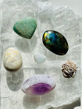 Load image into Gallery viewer, MYSTERY Mixed Gift Set - Small - Dragon Mama Crystals 