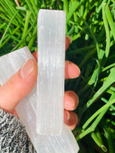 Load image into Gallery viewer, Selenite Raw - Dragon Mama Crystals 