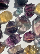 Load image into Gallery viewer, Fluorite paw mini - Dragon Mama Crystals 