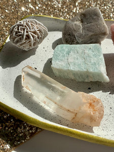 MYSTERY Raw Gift Set - Dragon Mama Crystals 